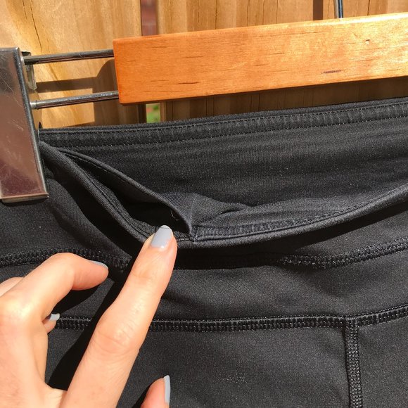 Lululemon Inspire Crop II Full on Luxtreme sz 6 - Picture 6 of 12